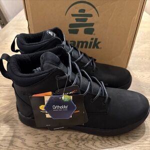 Kamik winter boots size 13